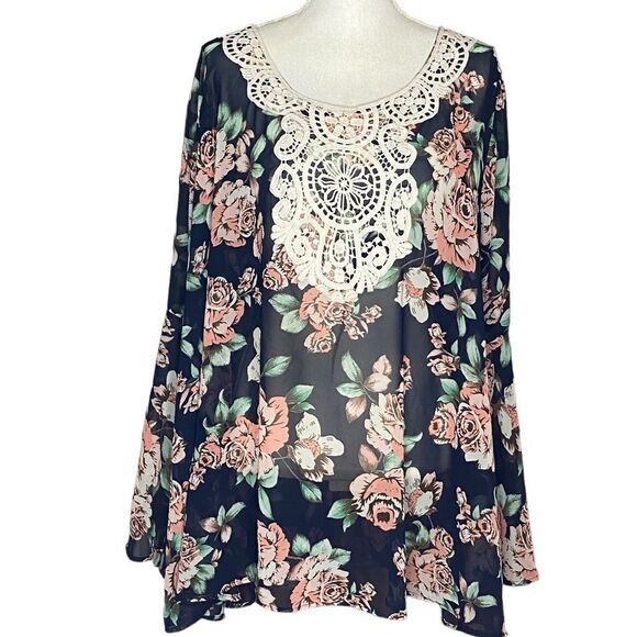 Torrid Wm’s Sz 4 Sheer Black Floral Lace Front Bell Sleeve Pull On Blouse - Picture 1 of 5